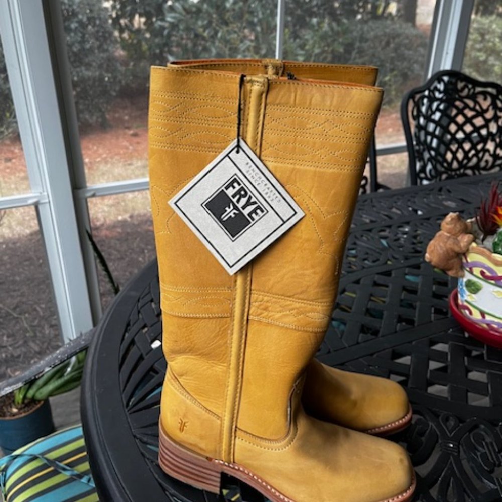 Frye Campus Boots yellow/banana 8.5